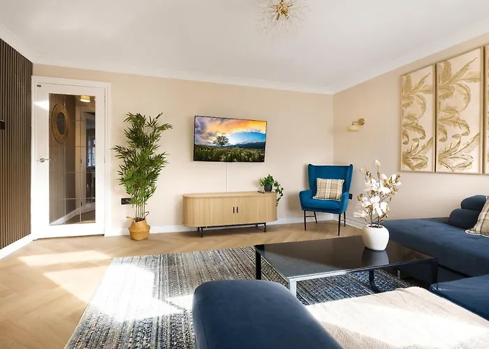 Spacious 3 Bed In With Free Parking Hébergement de vacances Glasgow