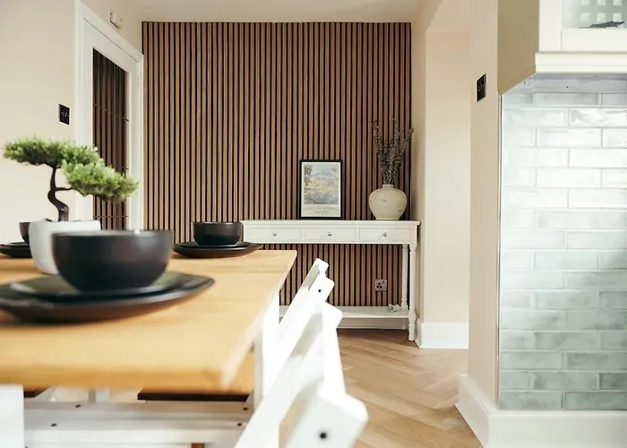 Spacious 3 Bed In With Free Parking * Glasgow