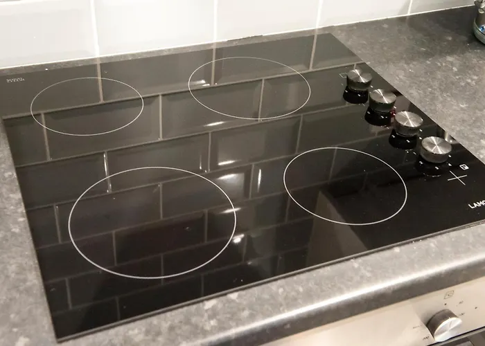 Two Bed Stylish In Heart Of West End Glasgow