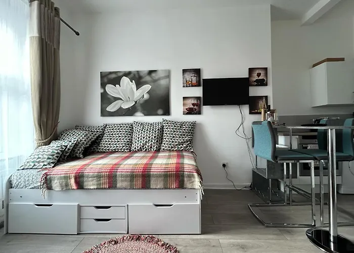 Cozy, Modern Flat In Govan