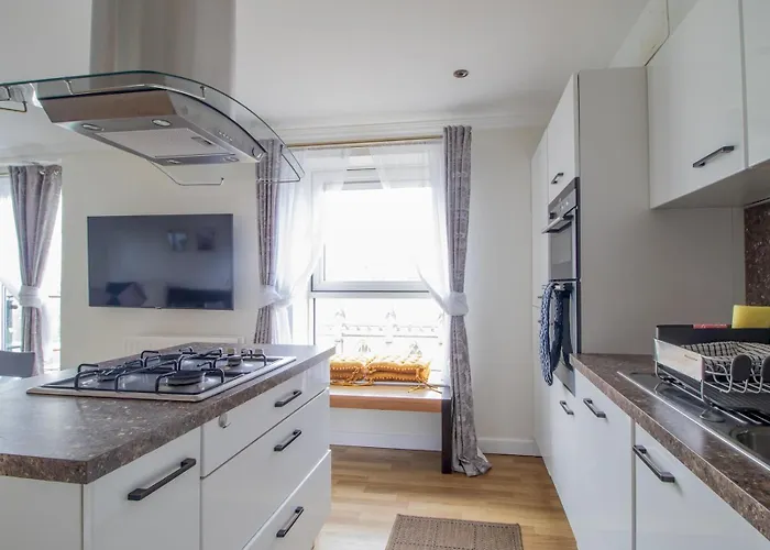 Metropolitan St Andrews Cathedral View - Pass The Keys Apartment Glasgow