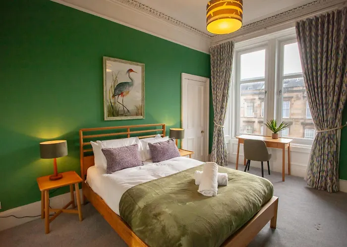 Newly Renovated Flat In Trendy Finnieston * גלאזגו