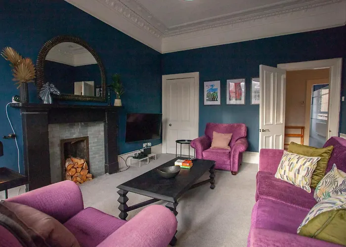 Newly Renovated Flat In Trendy Finnieston * גלאזגו