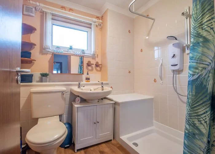 Ideal Contractor 2-bed Near *