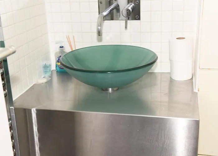 Apartment Hydro With Great Views *