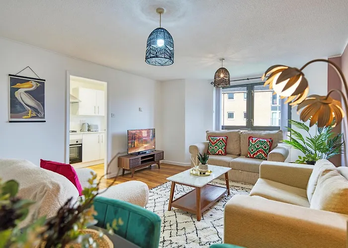 Appartamento 2Br Flat With Free Parking In Central Location *