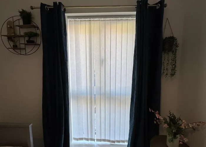 Modern Flat In Free Parking & Wifi Глазго