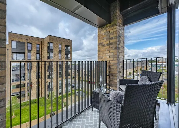 En-suite - Riverside *