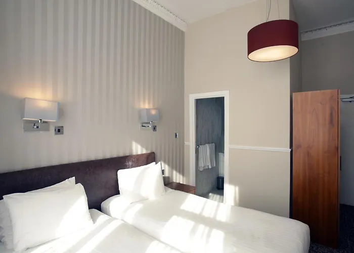 Kelvingrove - Sauchiehall St