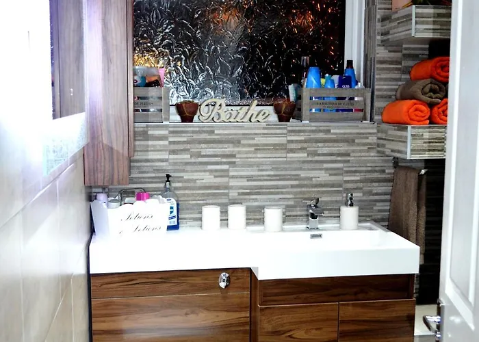 Double In Riverside - B منزل للإقامة