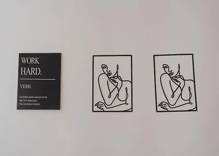 Stylish 3br By Hampden No 161 With Free Parking Apartament *