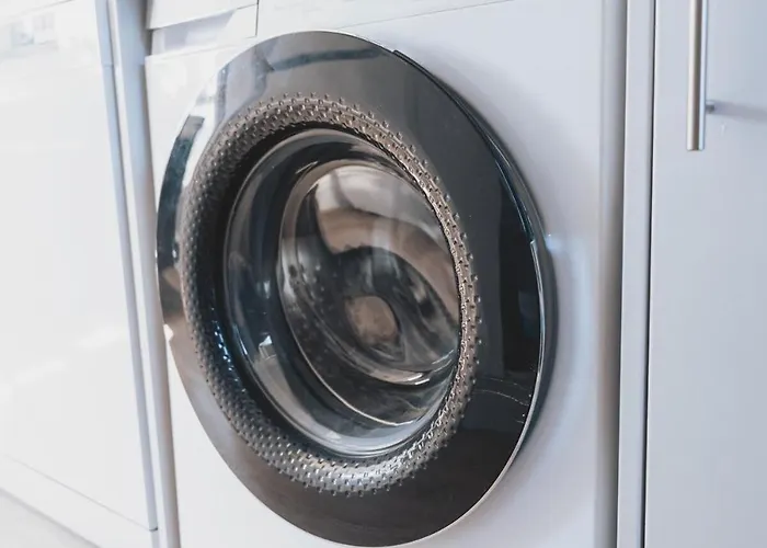 Stylish 3br By Hampden No 161 With Free Parking