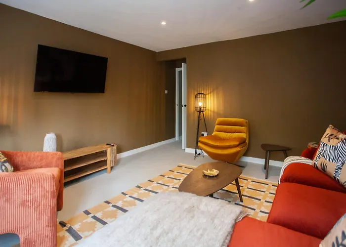 Newly Renovated House In Popular Location