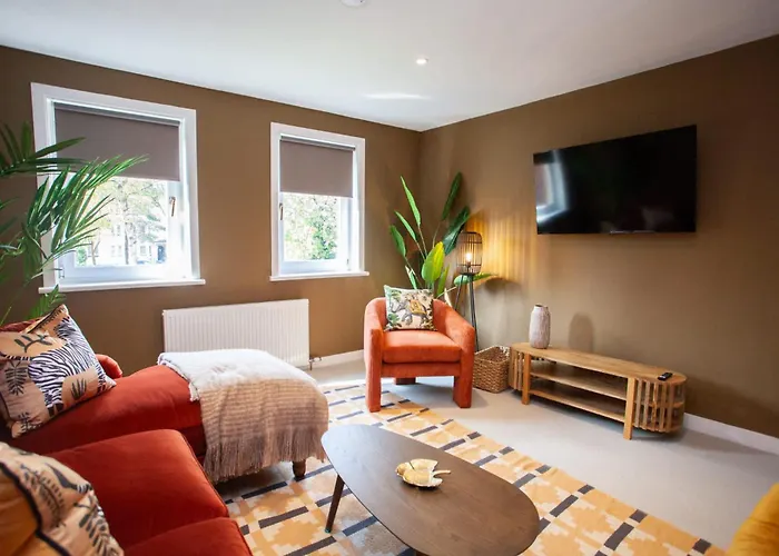 Newly Renovated House In Popular Location Сasa de vacaciones Glasgow