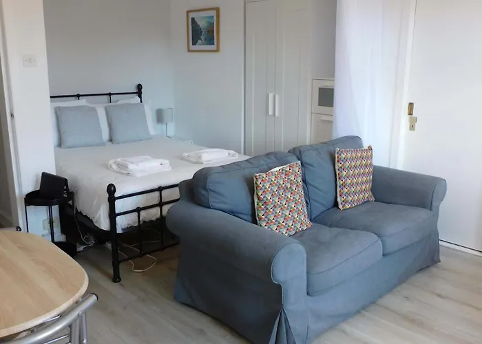 Διαμέρισμα Modern Bright In South