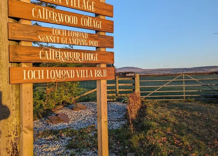 Finn Village - Loch Lomond - The Jungle With A Private Hot Tub ゲストハウス