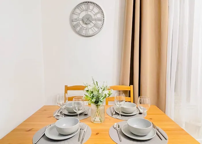 Lovely 1-bedroom In Near Subway *