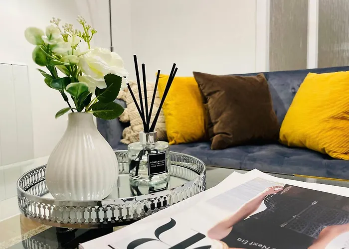 Lovely 1-bedroom In Near Subway شقة غلاسغو