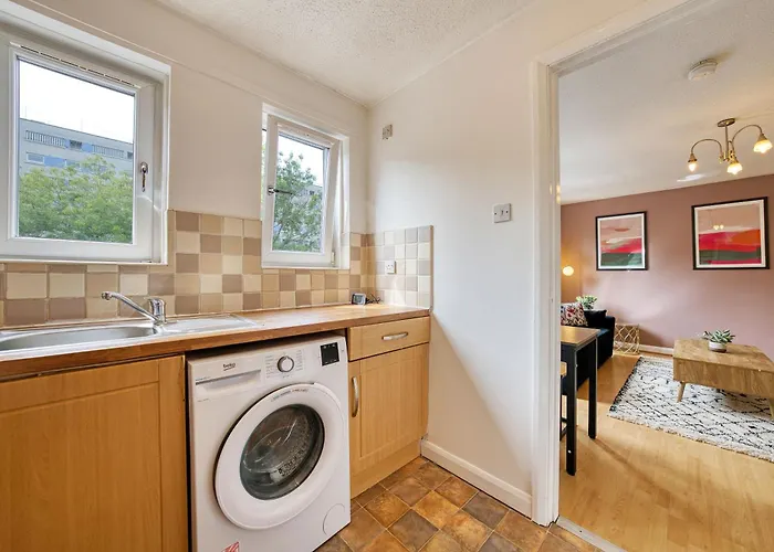 2br Flat Parking Near And Finnieston Glasgow