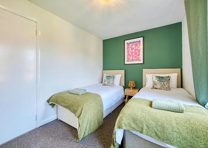 2br Flat Parking Near And Finnieston