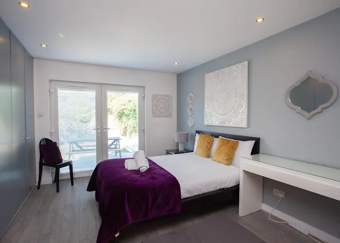 Southside Flat With Private Garden! Appartement