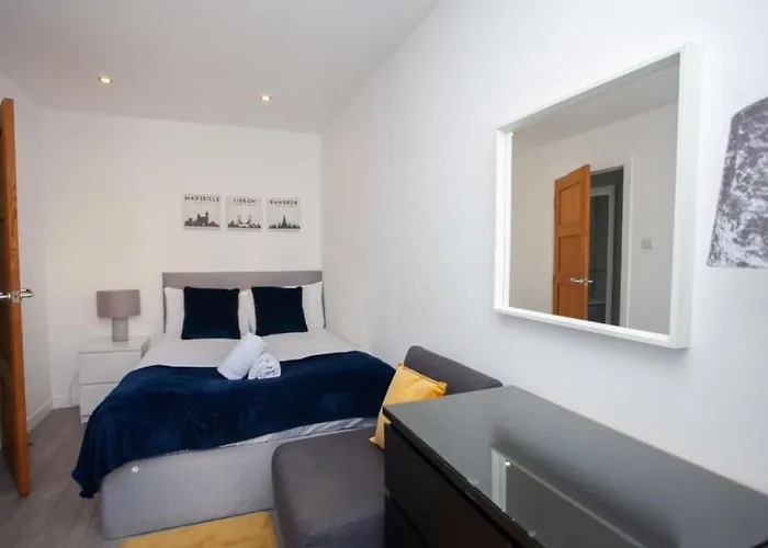 Southside Flat With Private Garden! * Glasgow
