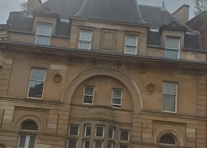 Apartment Cosy And Bright 3-bedroom Flat Glasgow