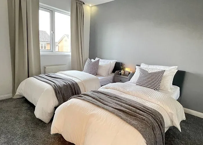 Elegant 3br House In * Glasgow