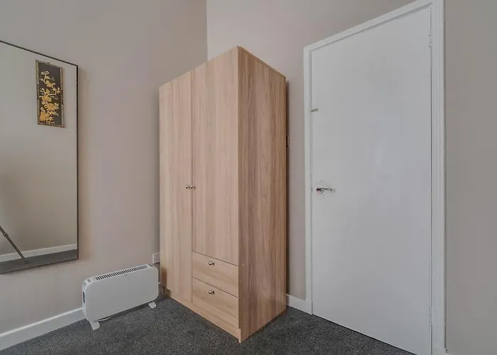 Апартаменты Luxurious Royal 2br Apartment, Centre *