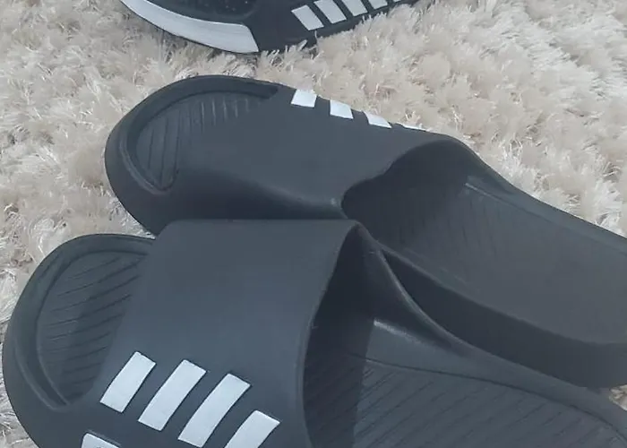 Cosy And Bright 3-bedroom Flat アパート *