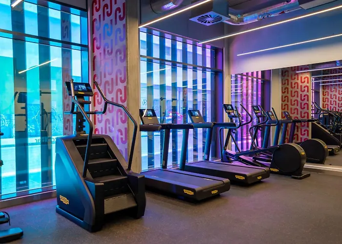 Hotel The Social Hub 4*