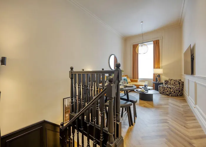 Luxury Refurbished Retreat Apartment *