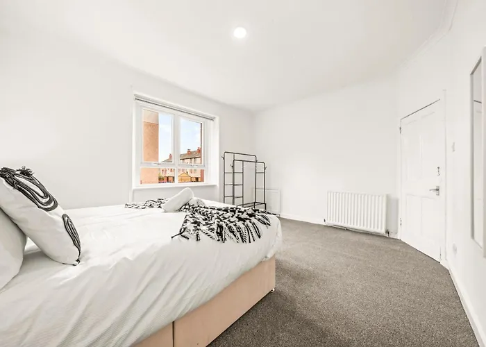 Cosy And Bright 3-bedroom Flat Apartman