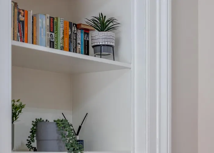 Haven Main Door & Parking - Pass The Keys