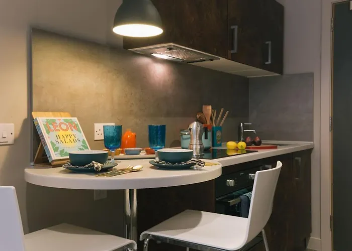 Apartamento For Students Only - Bath Street In *