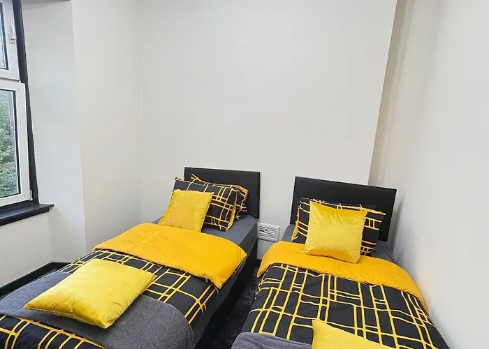 3br Modernised Sleeps 8, Walking Distance To West End, Free Parking Апартаменты Глазго