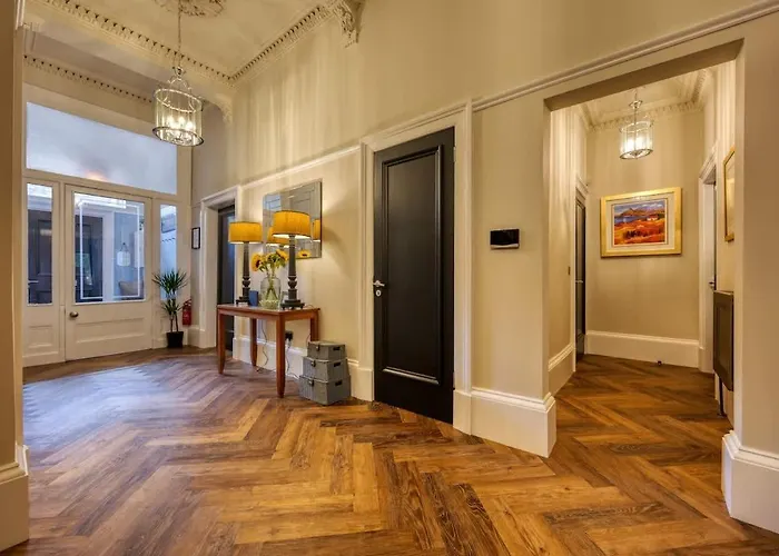 The Burnbank Experience * グラスゴー