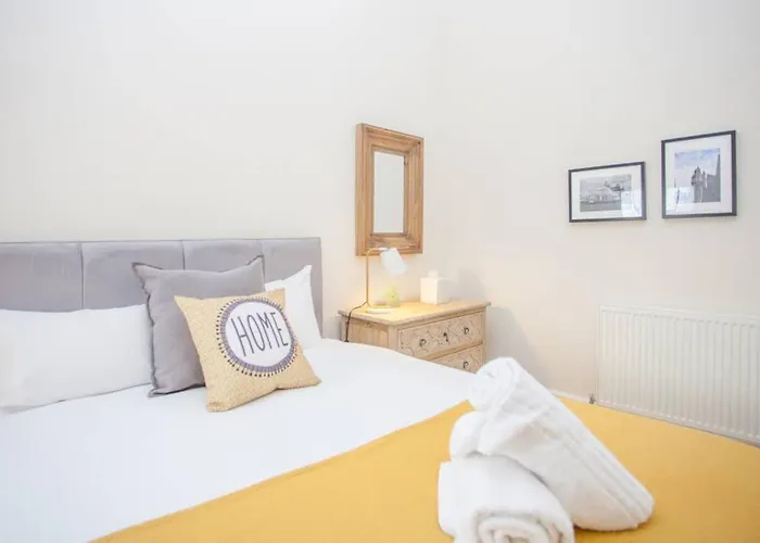 Spacious Period In Apartamento