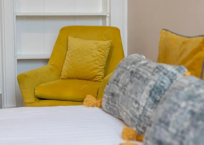 Haven Main Door & Parking - Pass The Keys * Γλασκώβη