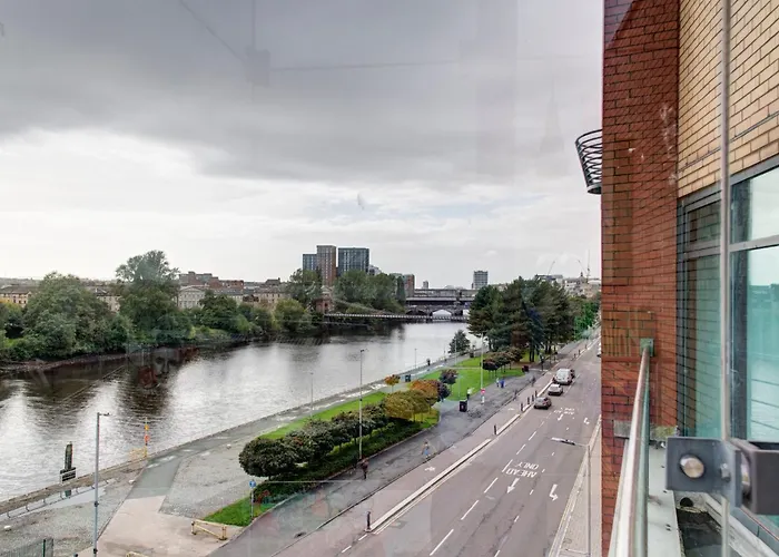 Express - - Ctr Riverside By Ihg 3*