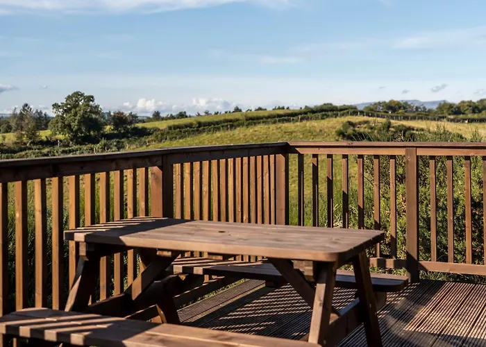 Luxury Glamping Pods - The Heft & The Hirsel * Glasgow