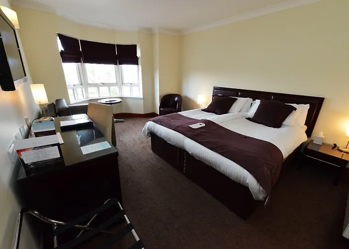 Glynhill & Near Airport Hotel Glasgow