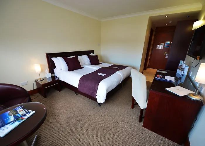 Glynhill & Near Airport 4* Glasgow