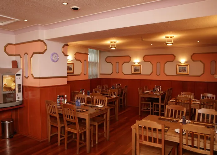 Hotel Charing Cross 3*