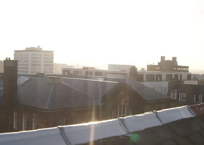 The Hampton Court 3* Glasgow