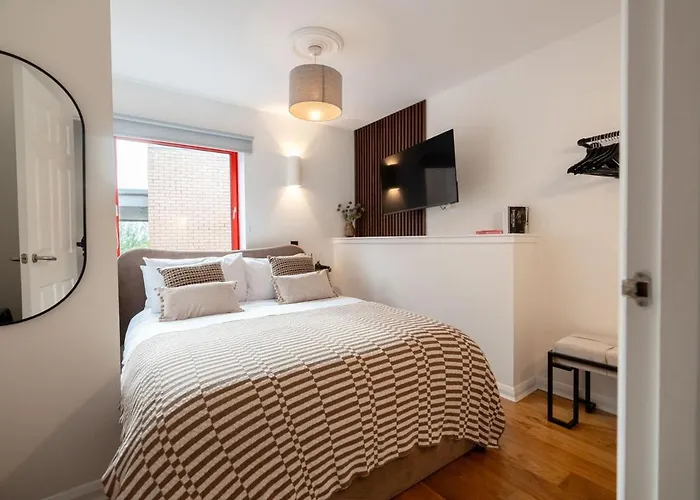 Botanic House - 3br - Private Parking Ferienhaus