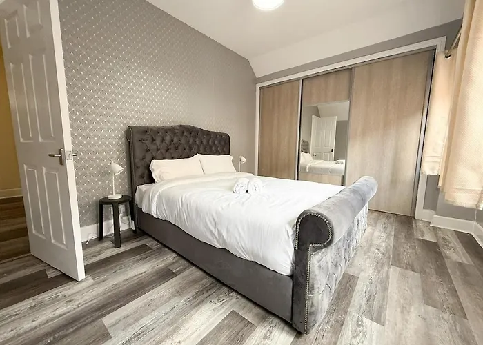 Newly Refurbished Lägenhet *