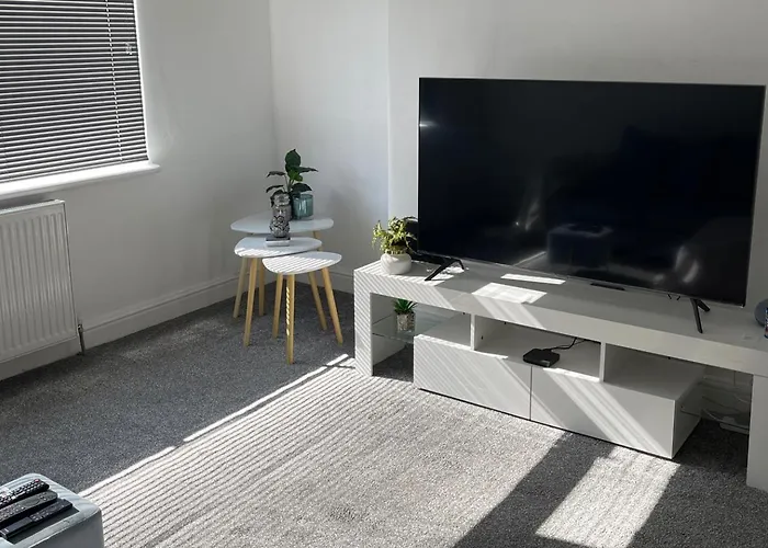 With 2 Bedrooms 公寓 *