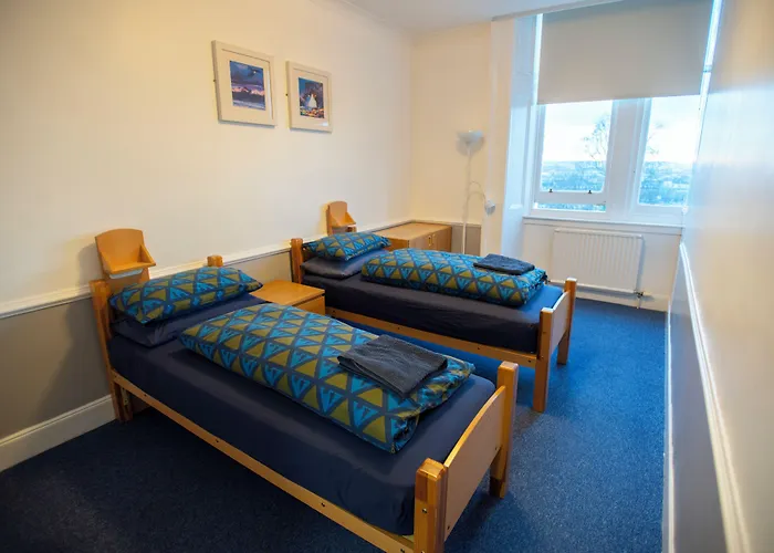 Youth * غلاسغو