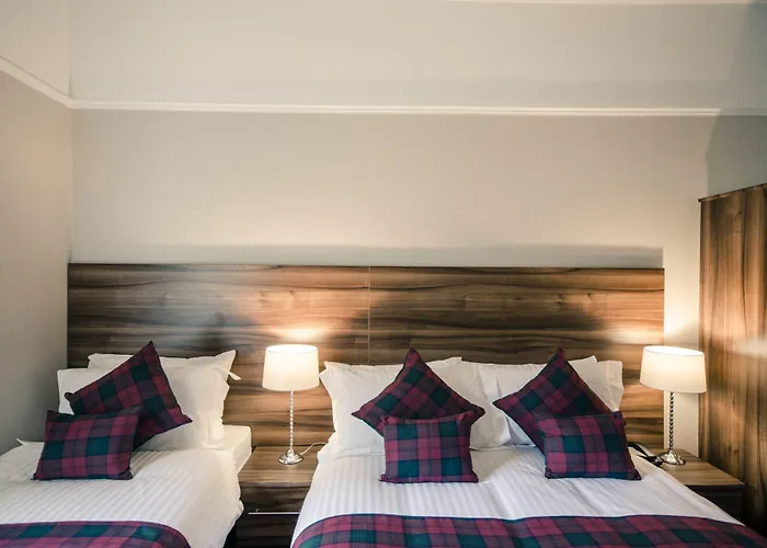 Royal West End Szálloda 3*